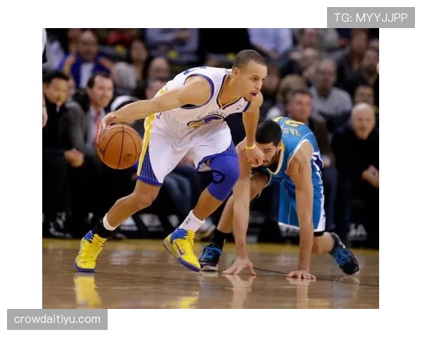 小范围摆脱与控球能力:迪巴拉的技术特点 小范围摆脱与控球能力:迪巴拉的技术特点