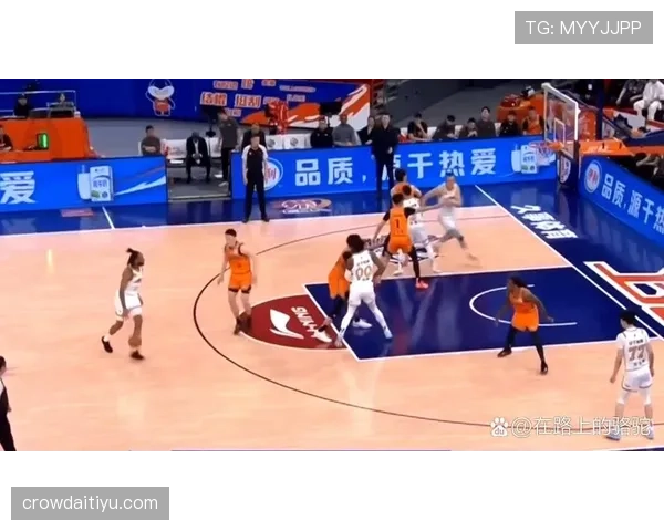 篮球走步违例规则：详解合法移动与非法判罚标准